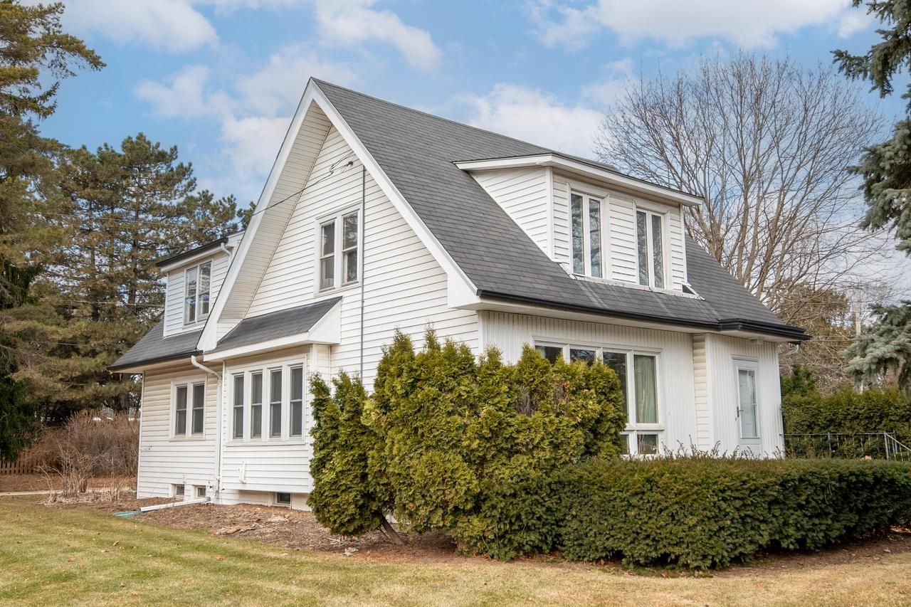 7531 North Lake Drive