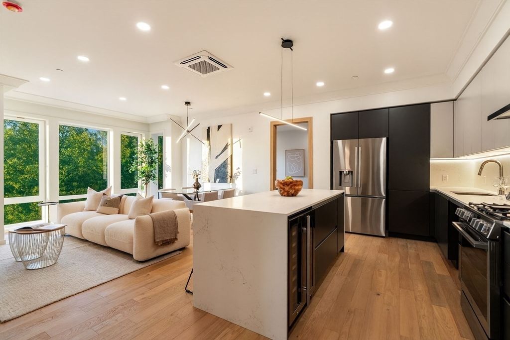 388 Washington Street 401