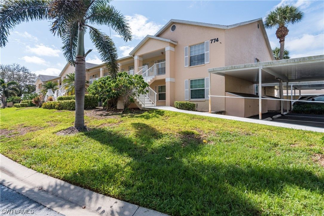 774 Wiggins Lake Drive 105