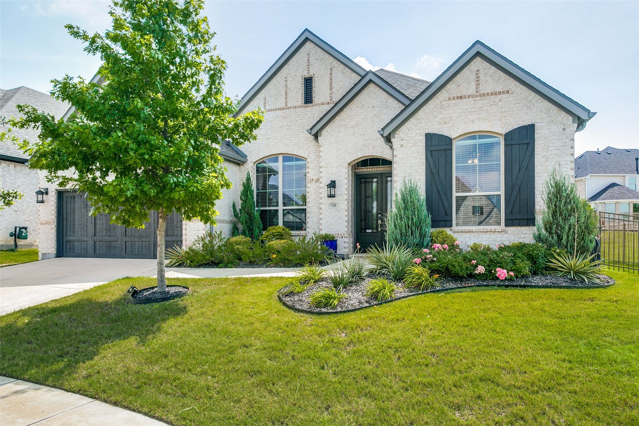 9200 White Birch Trail