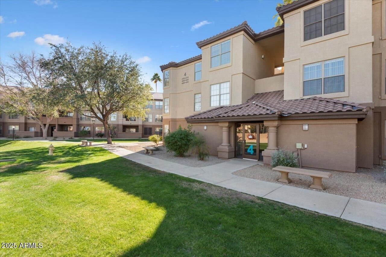 14950 W Mountain View Boulevard 4305