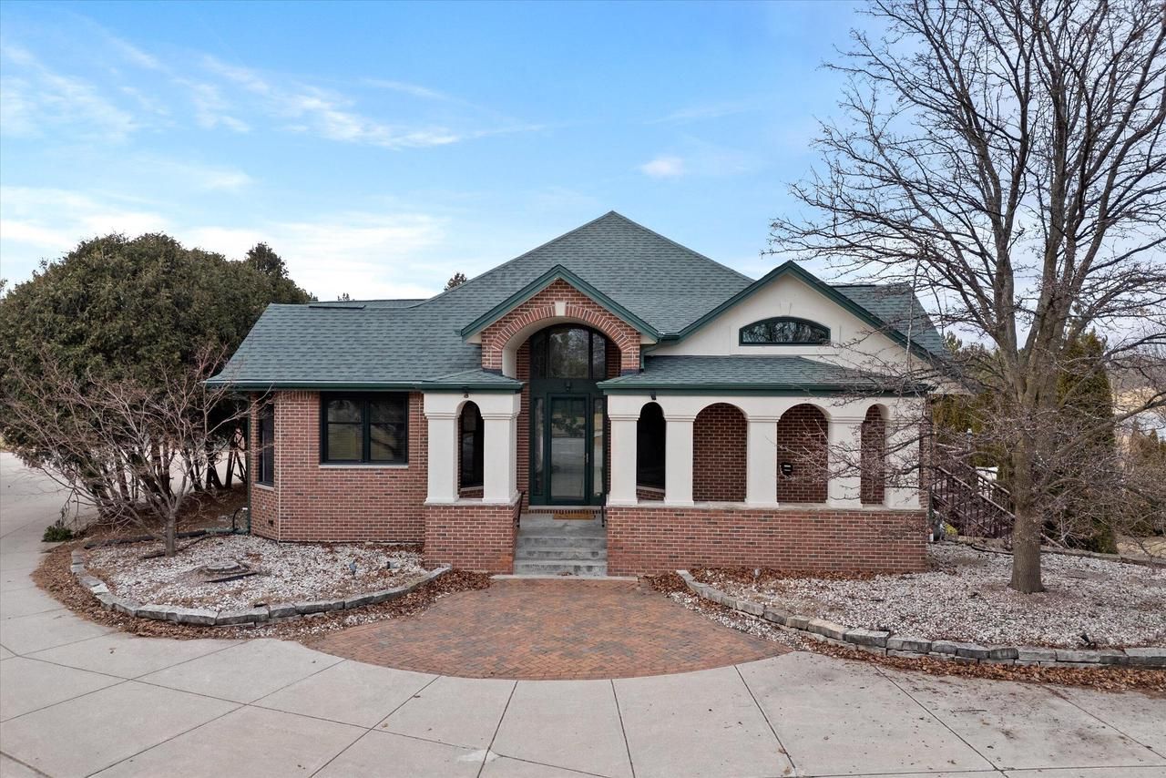 7767 South Cambridge Court