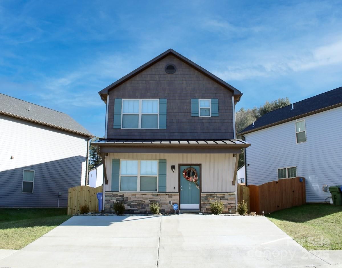 224 Slade Lane