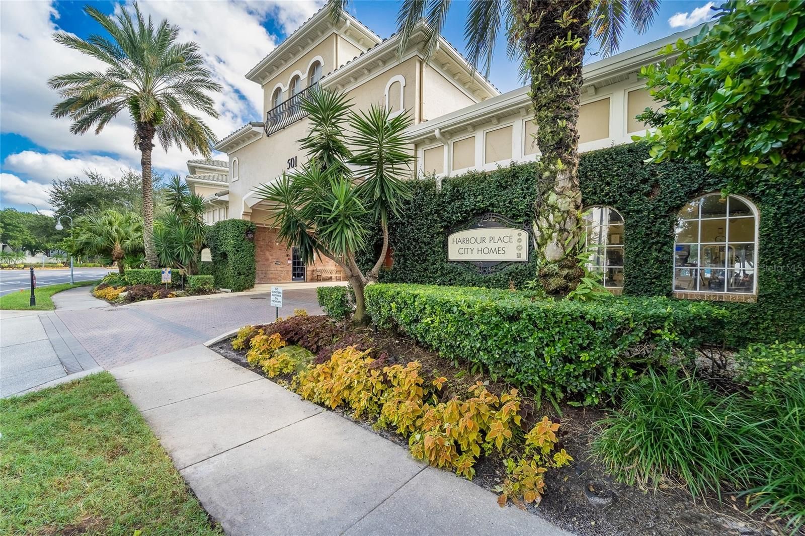 501 Knights Run Avenue 5102