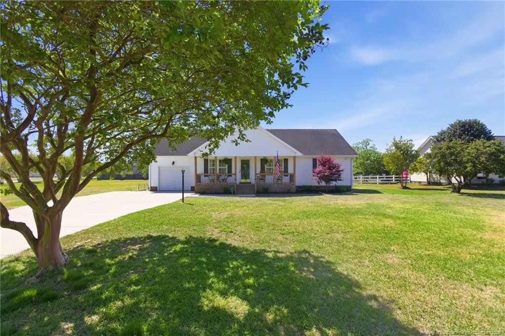 15 Willow Pond Courts