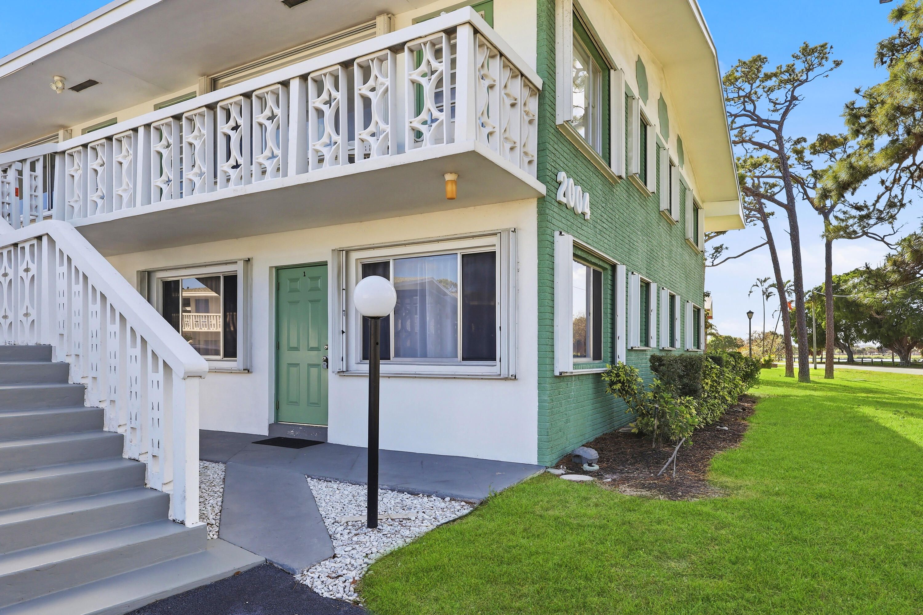 2004 Lake Osborne Drive 1