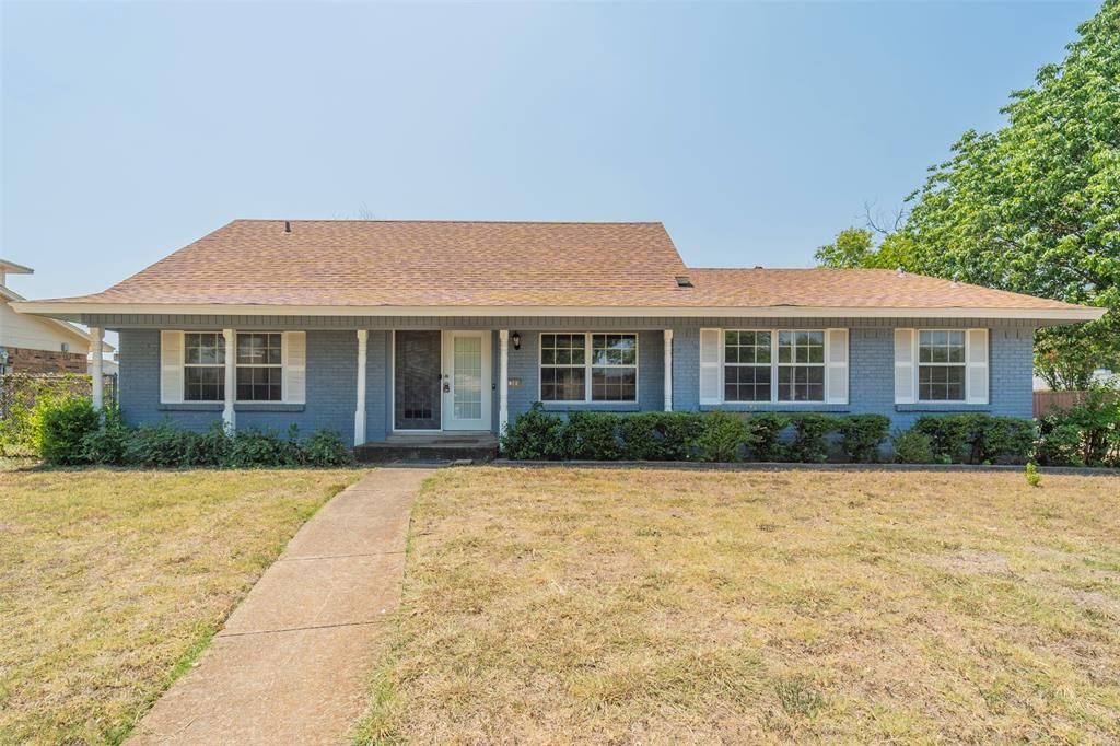 1300 Dunbarton Drive