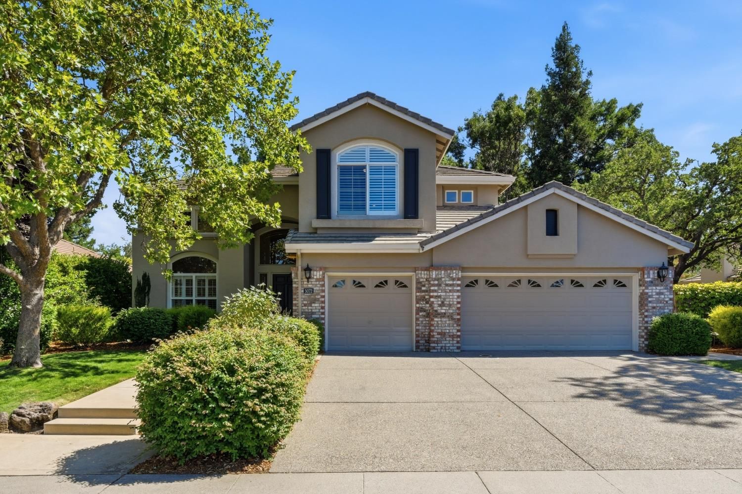 5072 Chelshire Downs Road