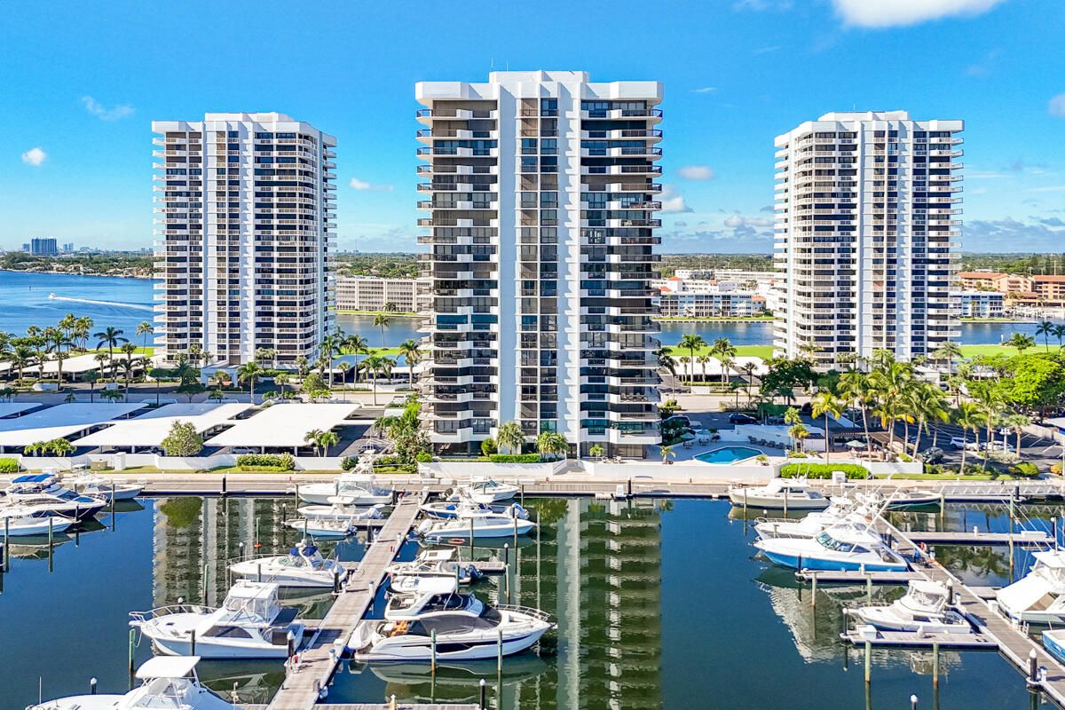 108 Lakeshore Drive 740