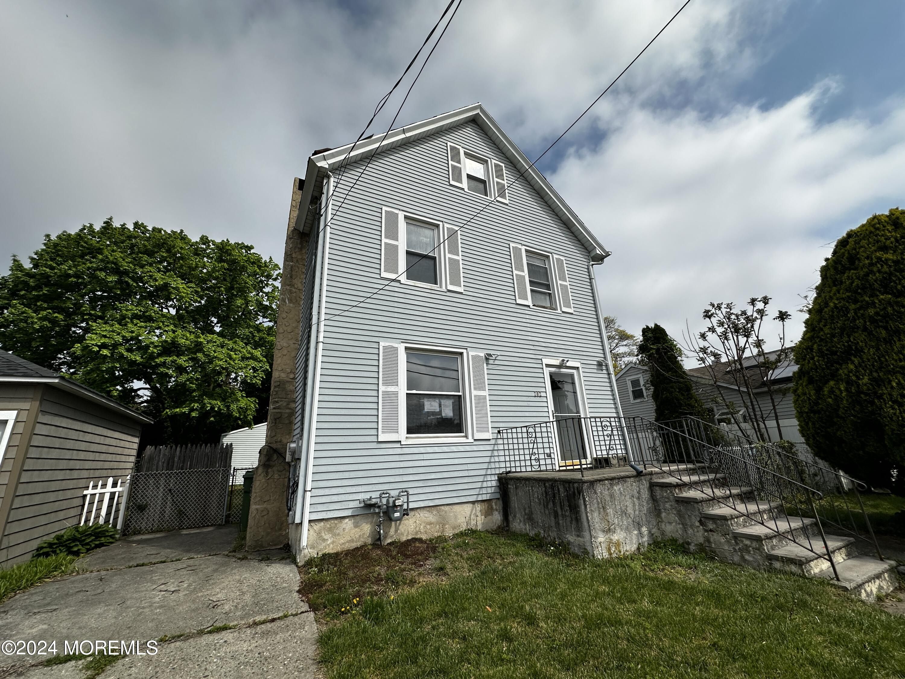 202 Manor Street