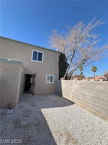 6027 Vegas Drive