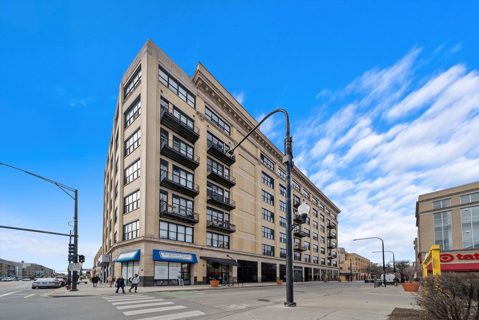 1601 W School Street 504