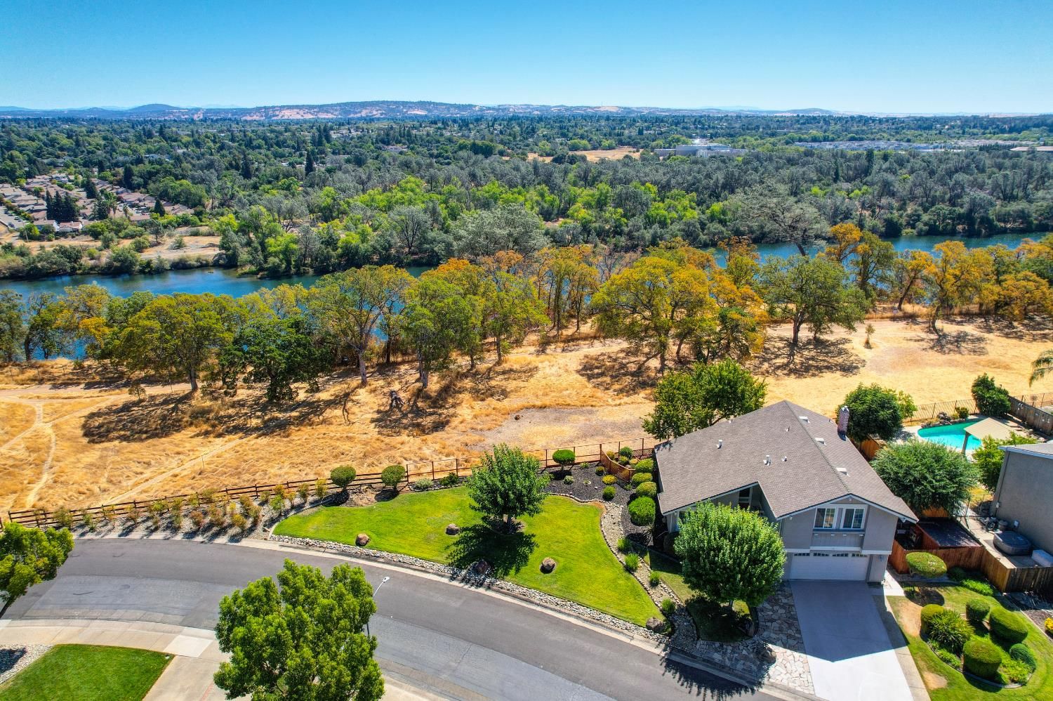 9709 Snowberry Way