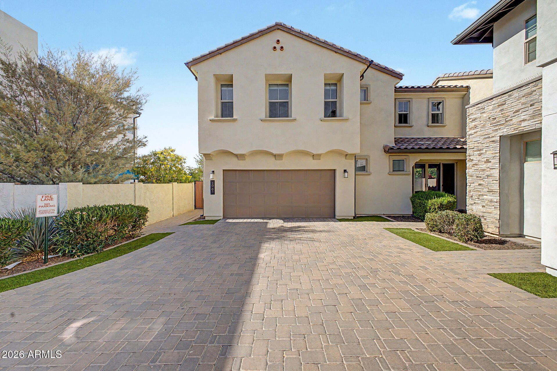 1941 S Wallrade Lane