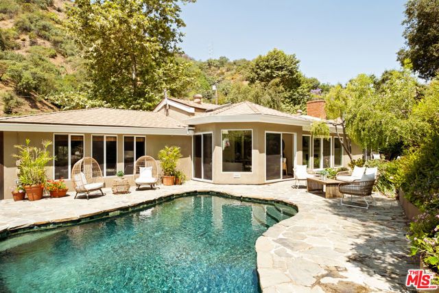 3588 Mandeville Canyon Road