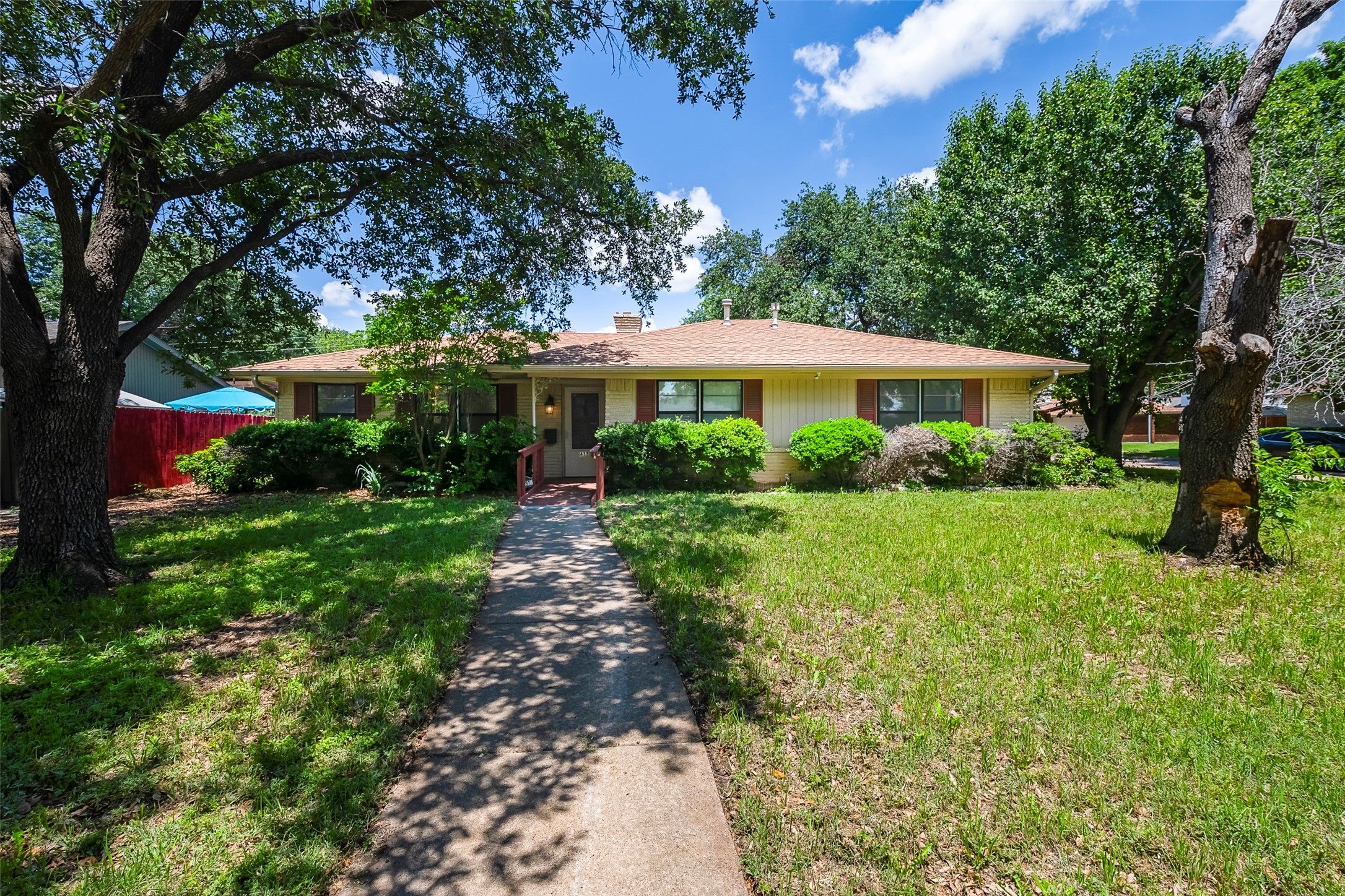 437 Summit Drive