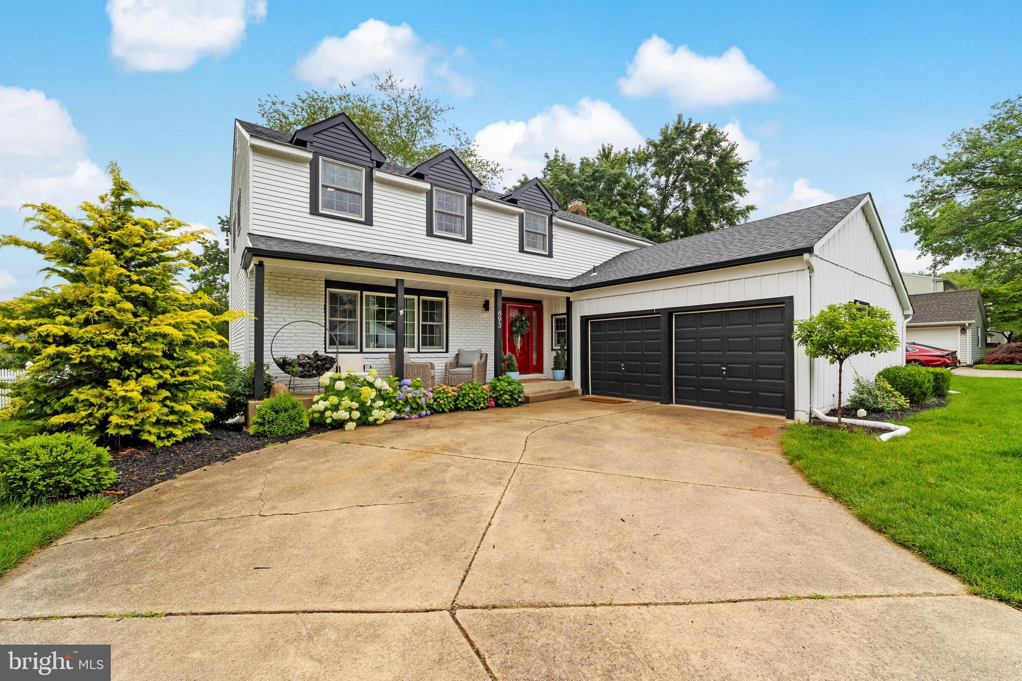 693 Lincoln Drive
