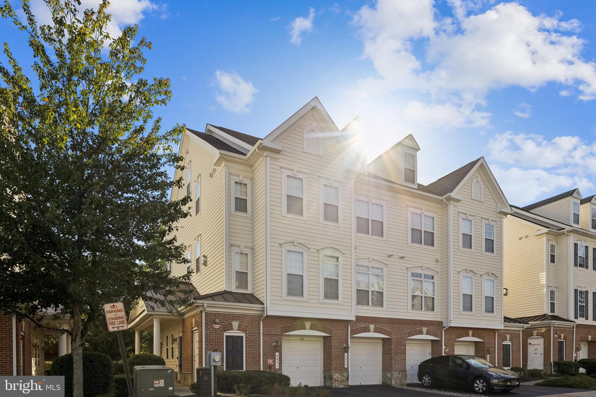 6821 Hampton Bay Lane