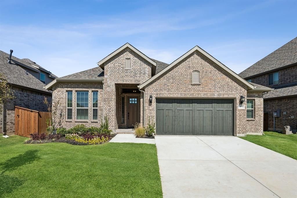 1883 Silver Birch Road