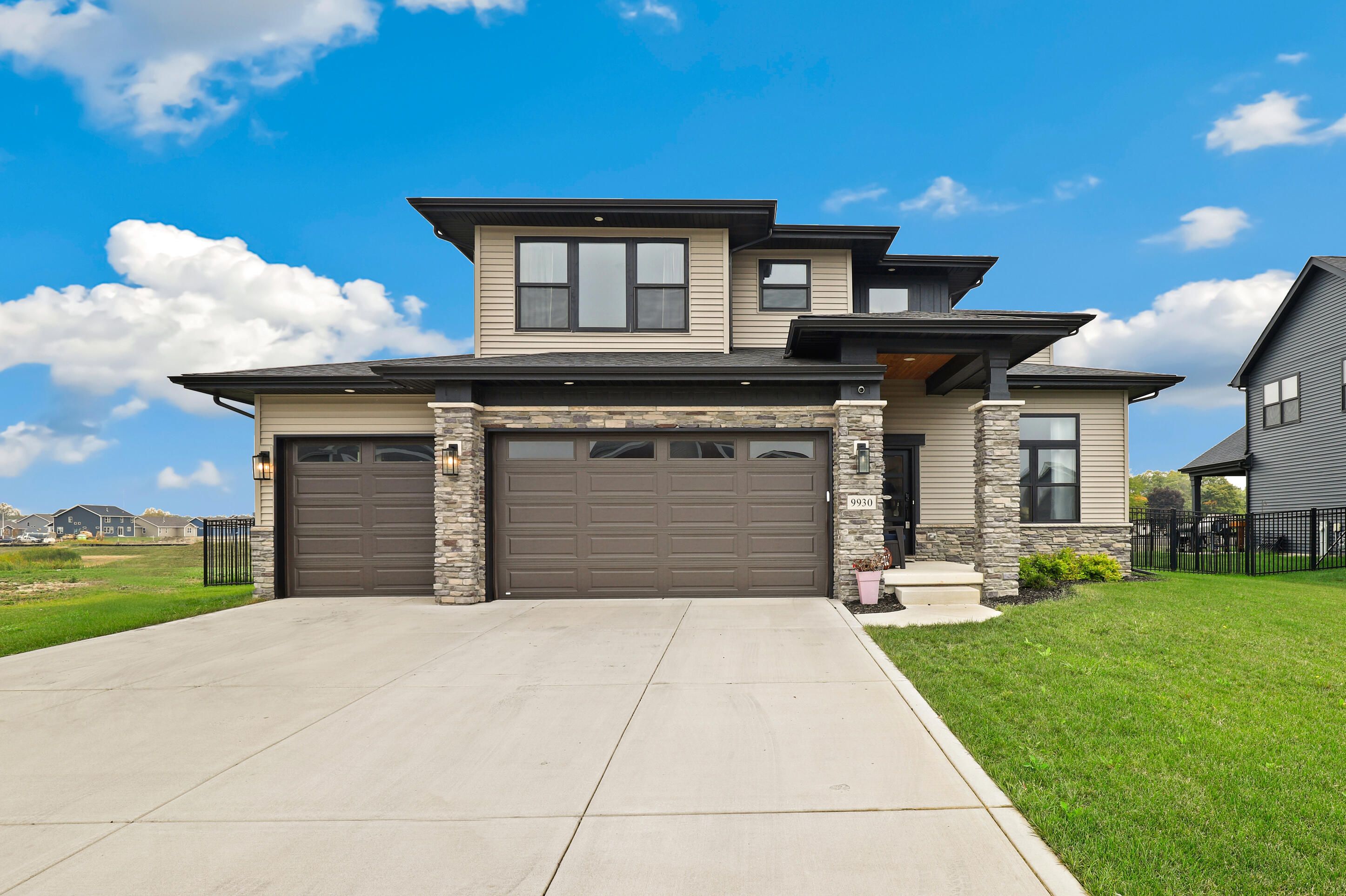 9930 Beacon Pointe Lane