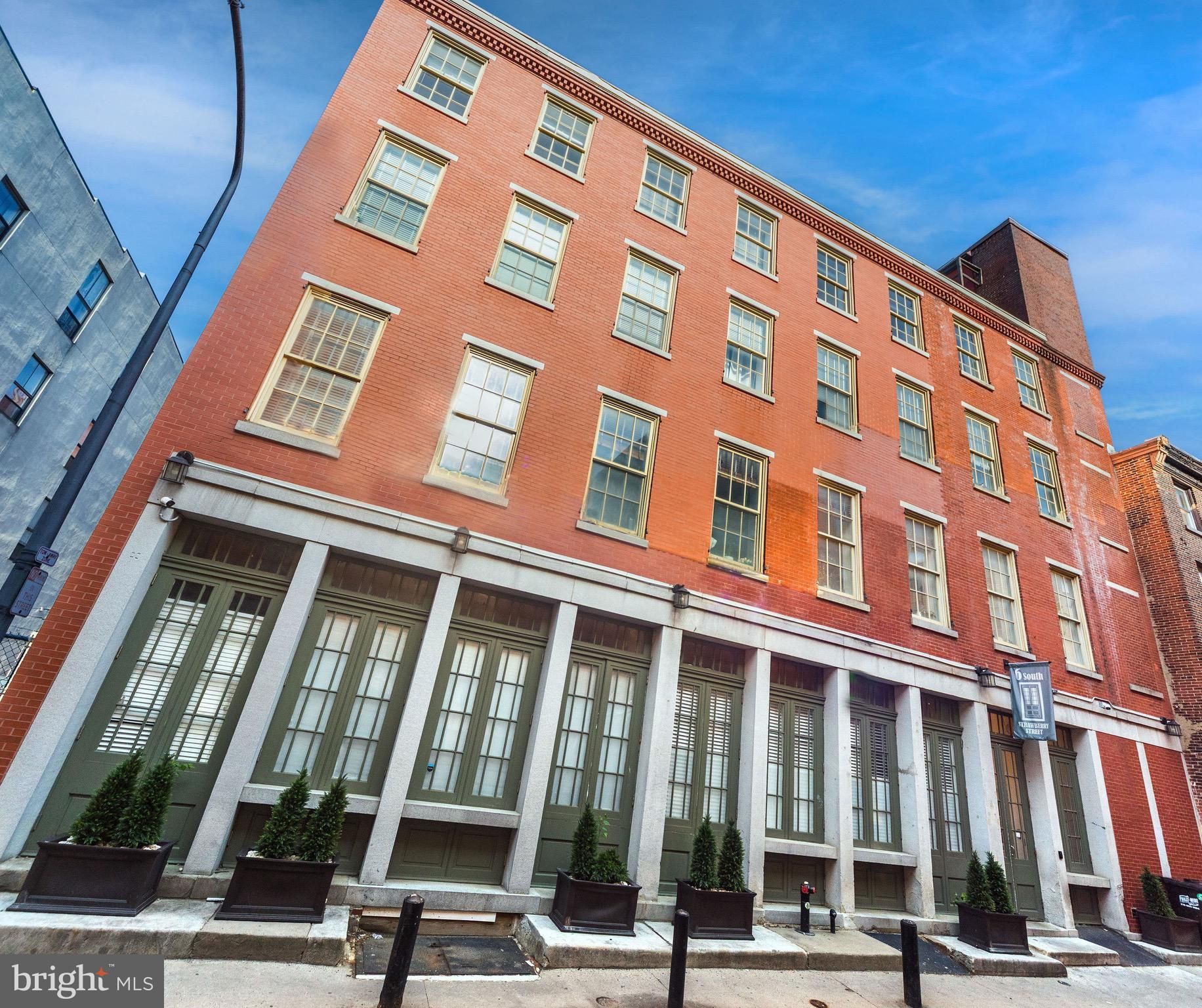 6-10 S Strawberry Street 13