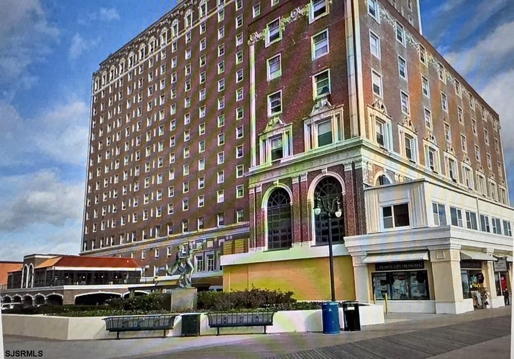 2715 Boardwalk  Unit 402 402