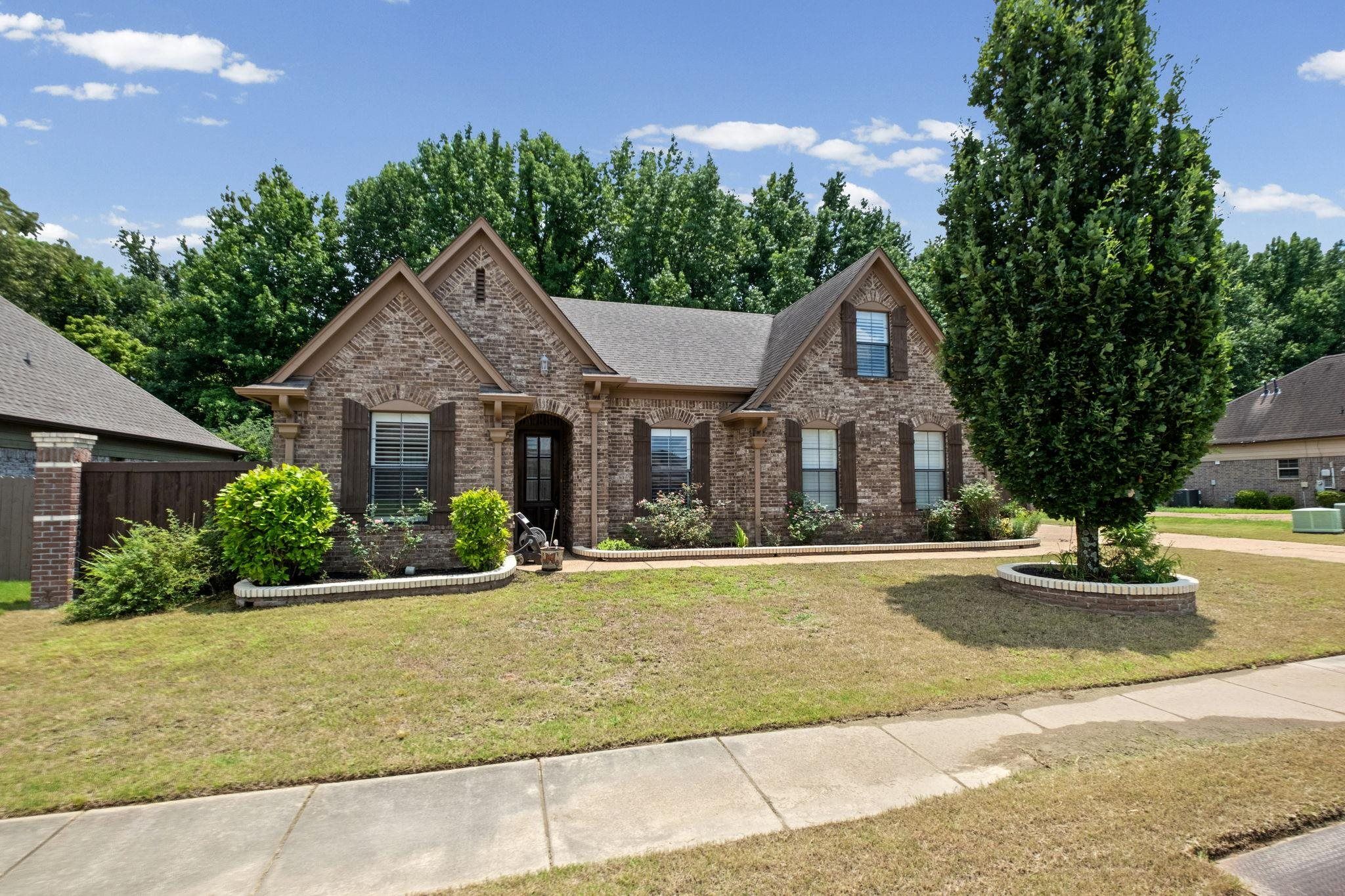 5388 Meadowbriar Trl