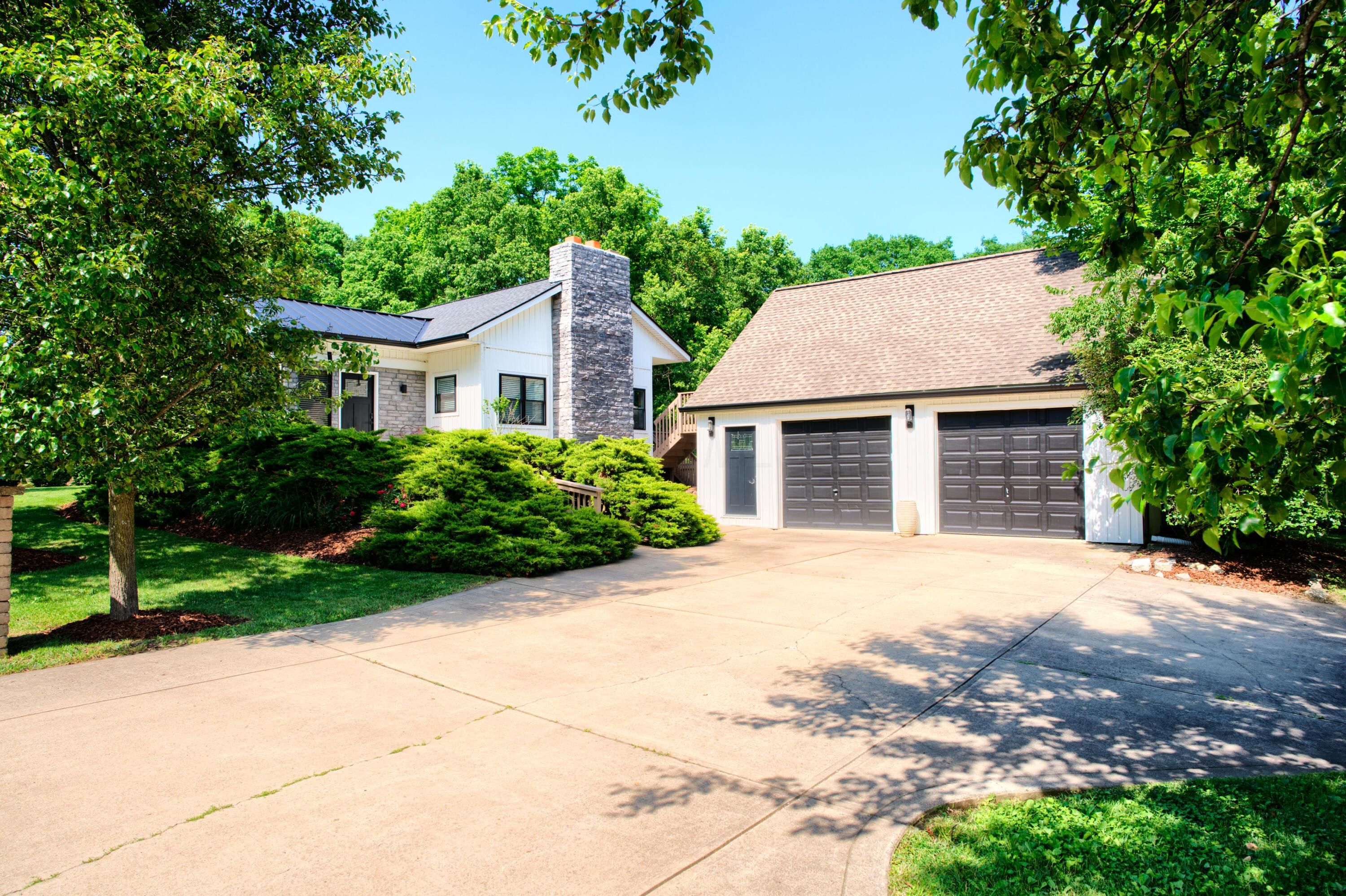 9220 Shawnee Trail