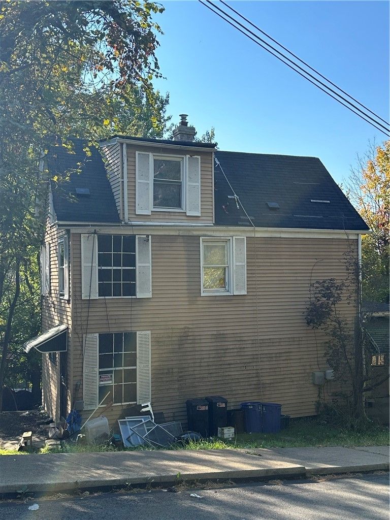 653 Tokay St.