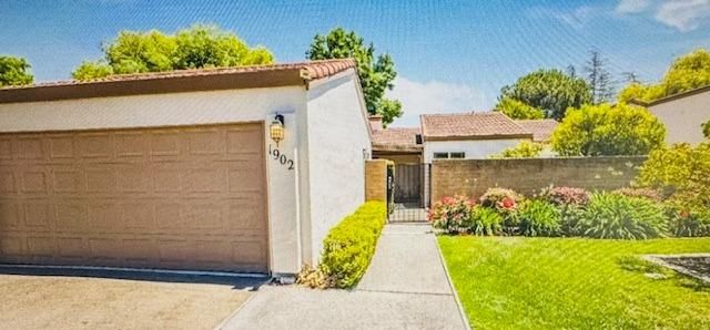 1902 Venetian Drive
