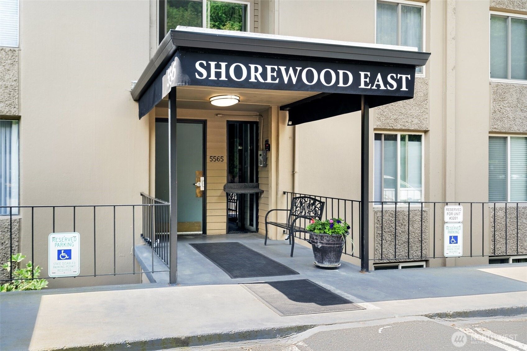 5565 E Evergreen Boulevard 3104