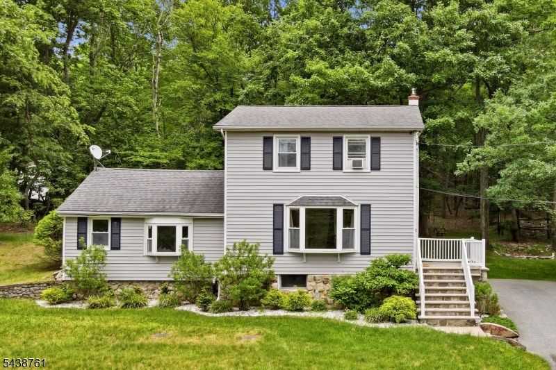 312 Lakeview Dr