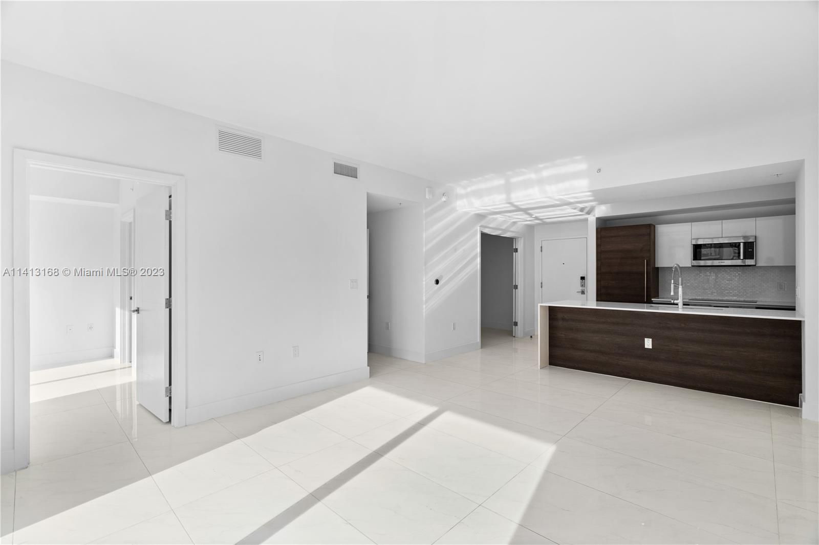 301 Altara Ave 532