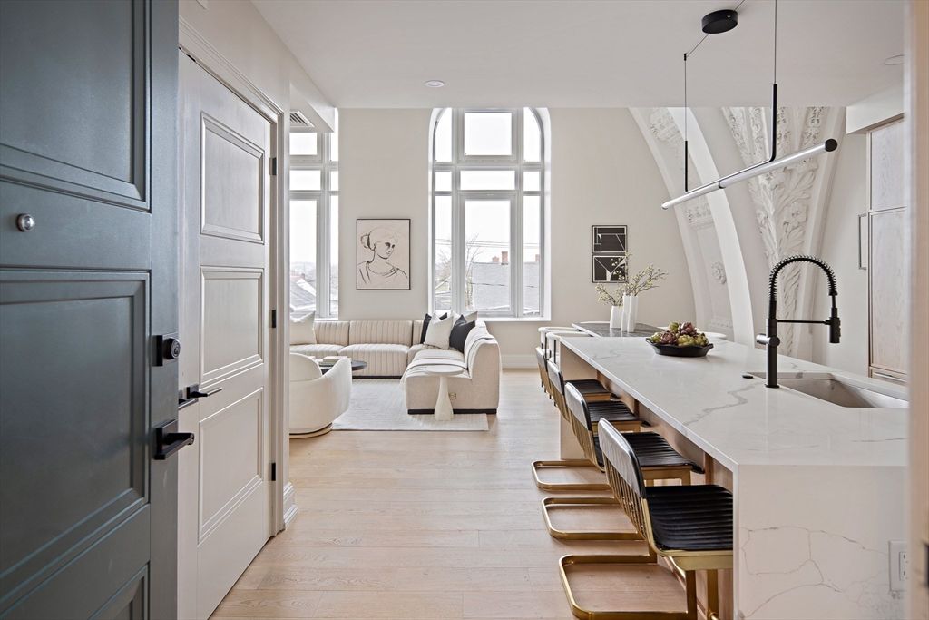 61 Hall Street PH 15