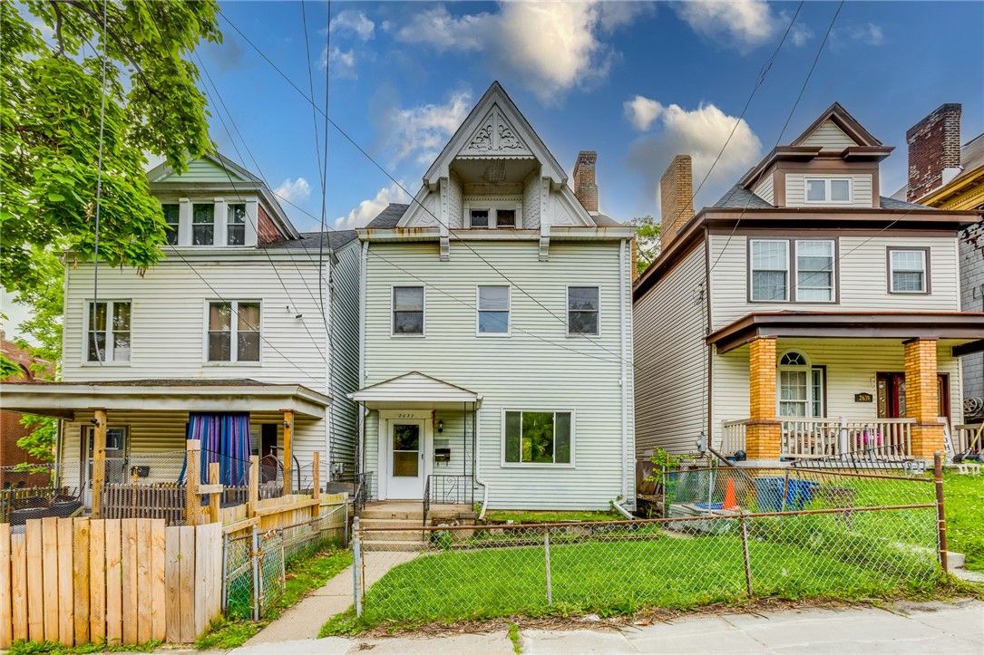 2637 Norwood Ave