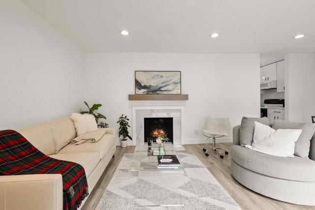 1919 Alameda De Las Pulgas 80