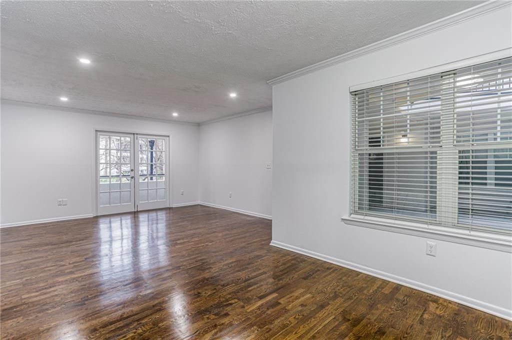 1150 Collier Road Nw F11
