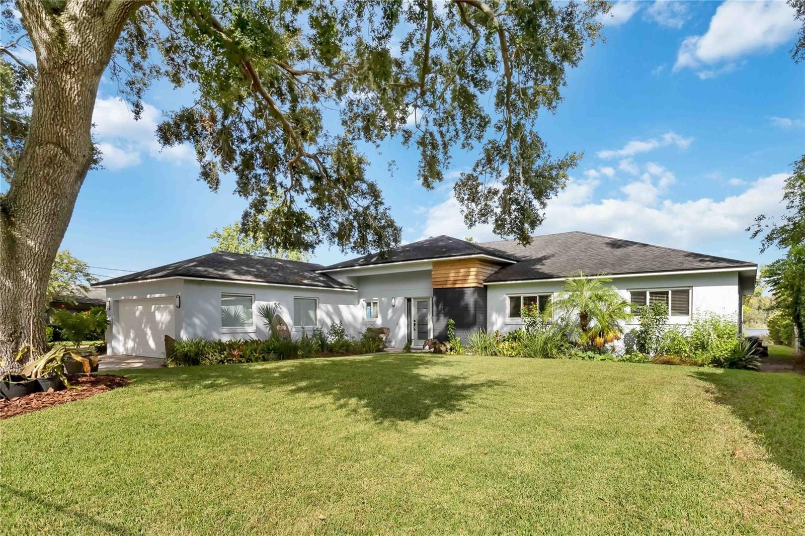 1879 Lake Spier Drive