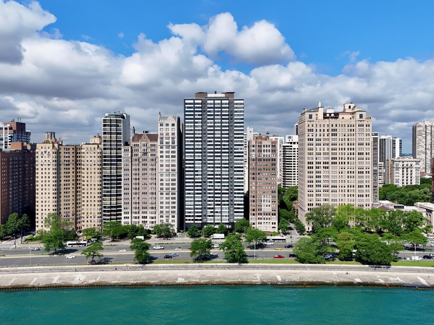 1440 N Lake Shore Drive 20AC