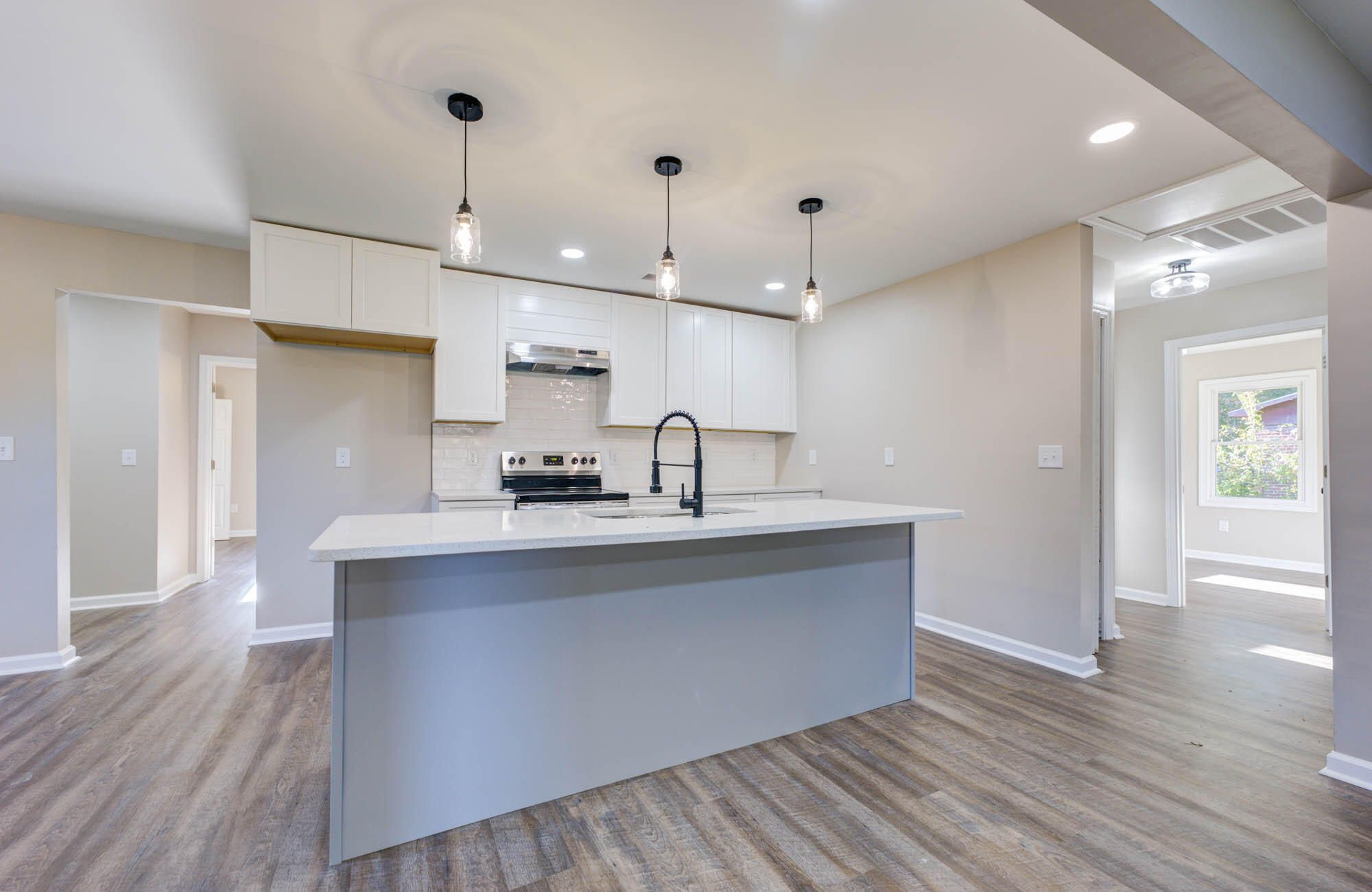 7263 Tanglewood Drive