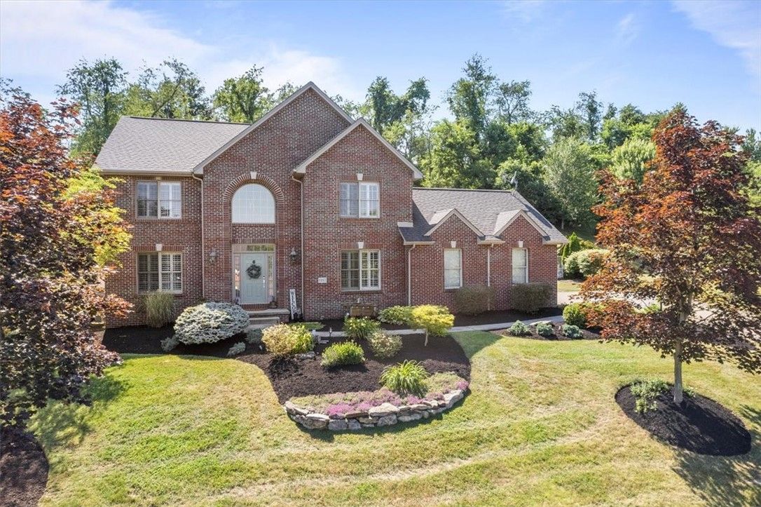 1012 Lakeside Dr
