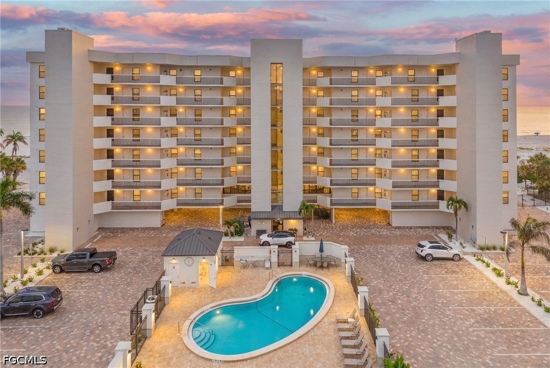 7650 Estero Boulevard 804