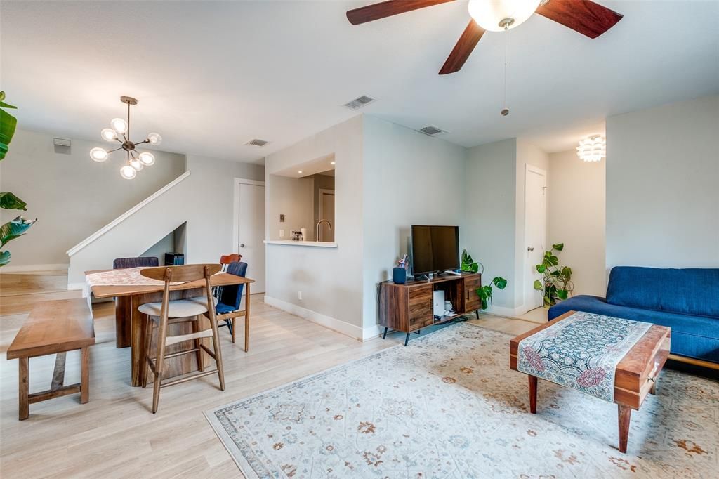 4777 Cedar Springs Road 8Q