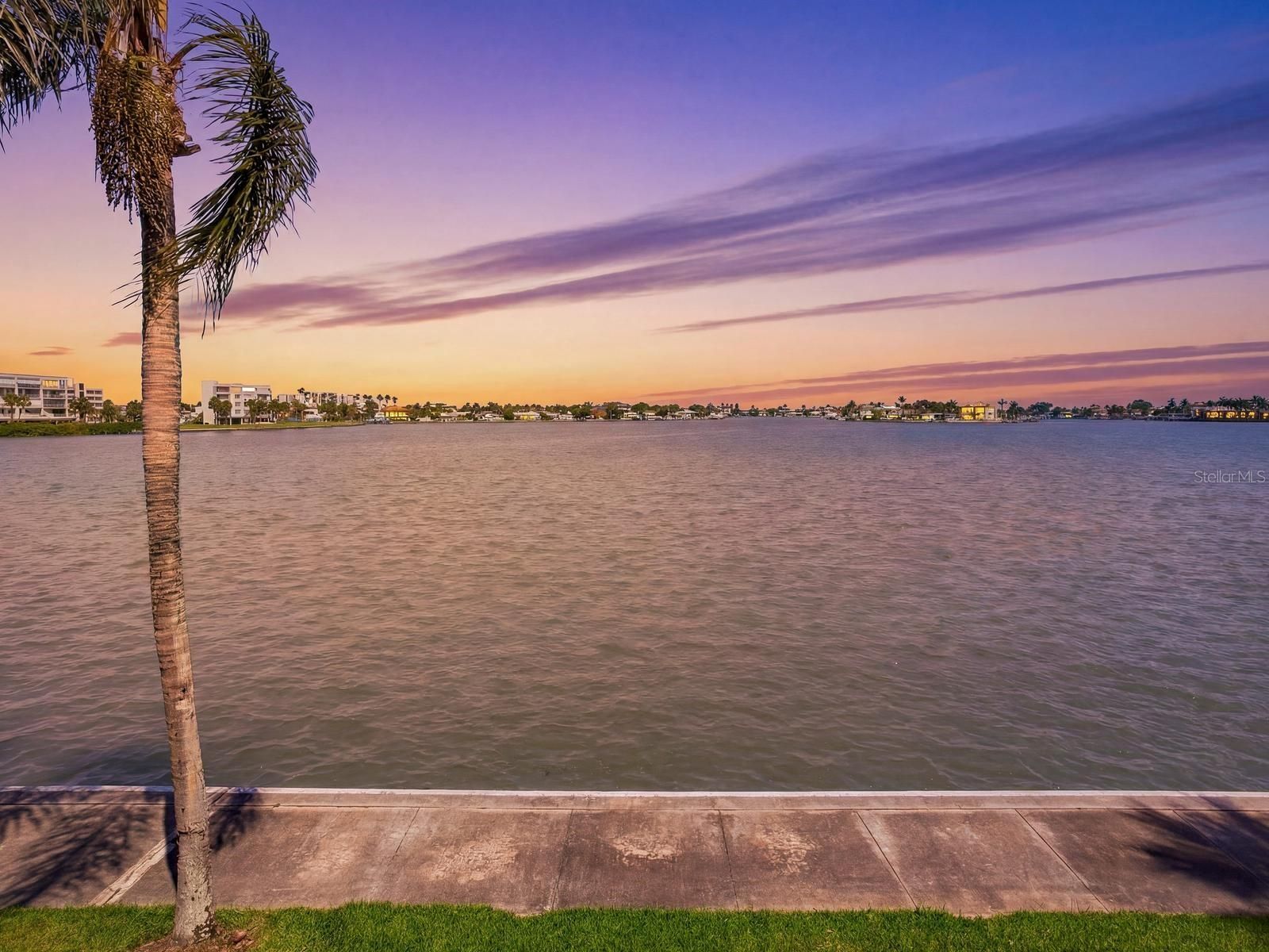 7920 Sun Island Drive S 202