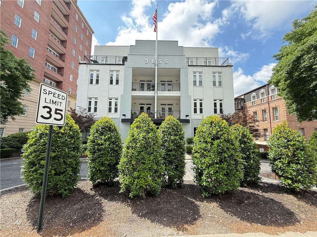 3655 Peachtree Road Ne 304