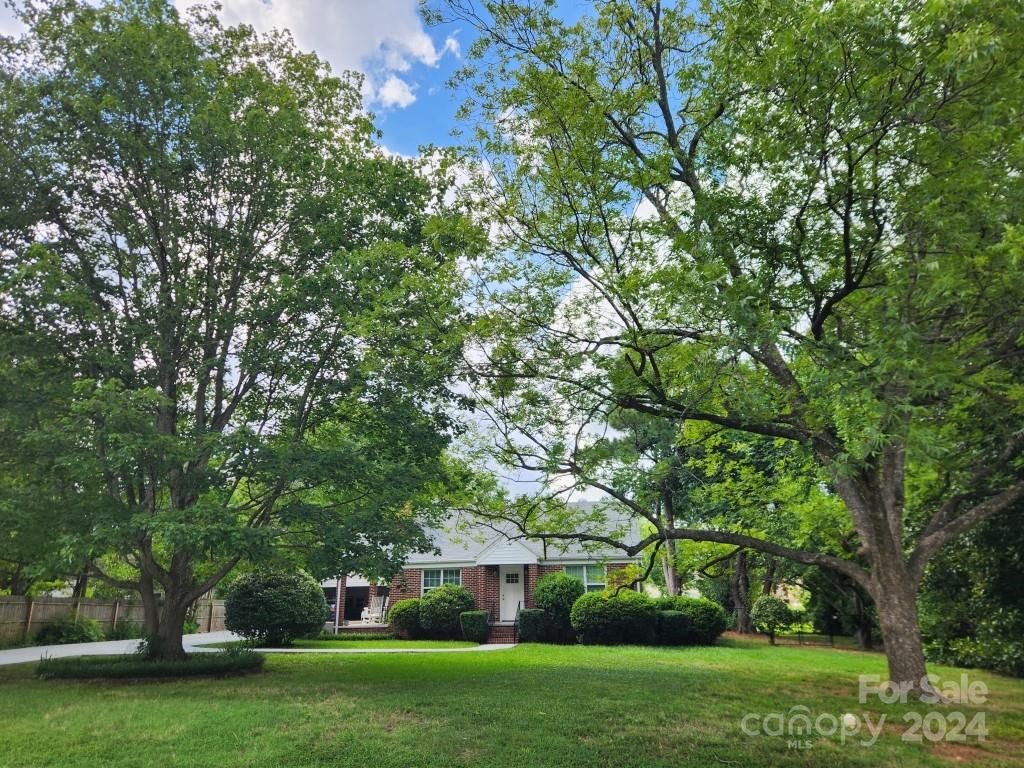 121 Briarwood Drive