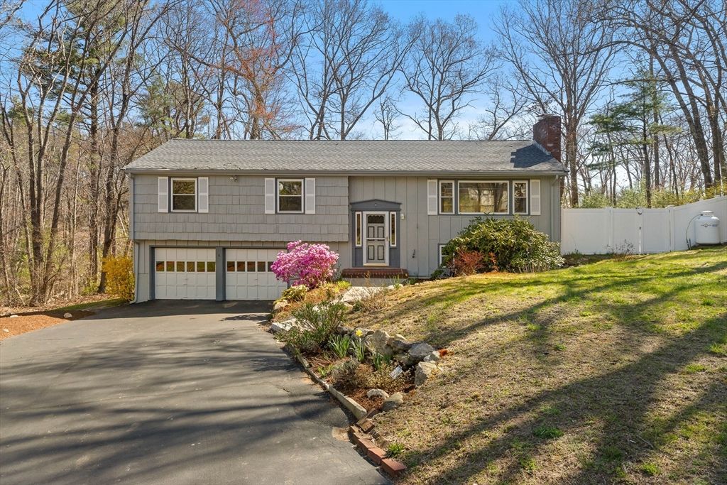 6 Embassy Ln