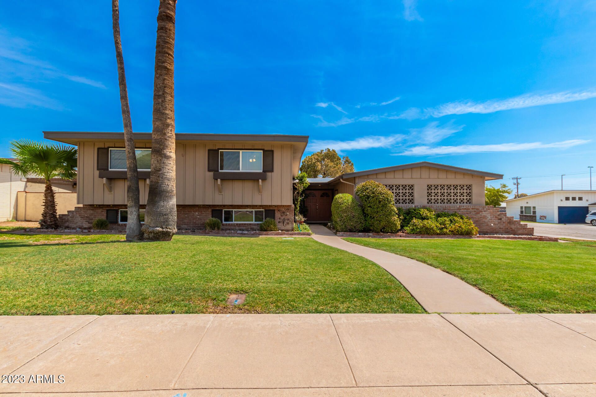 1901 E Lamar Road