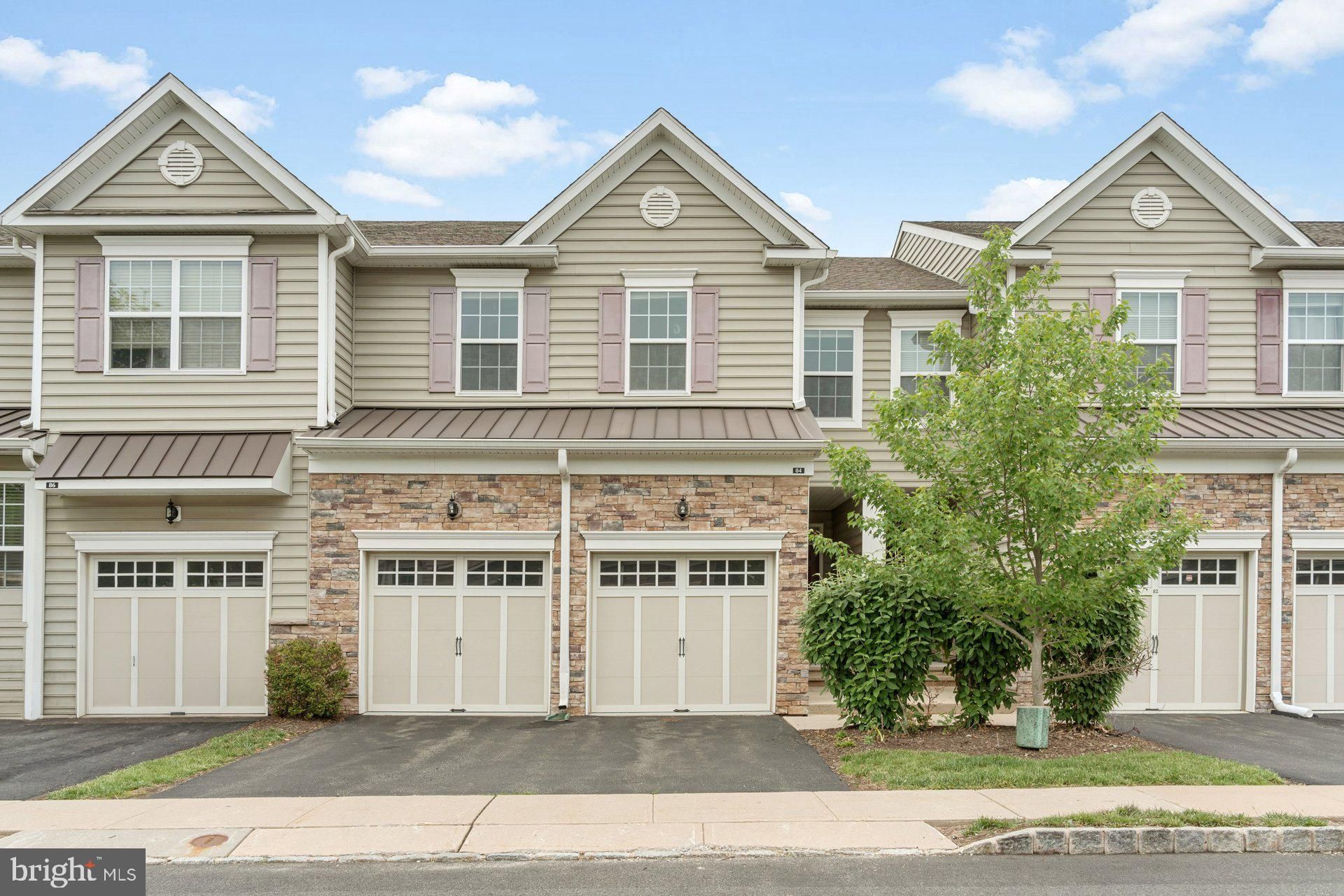 84 Autumn Lane