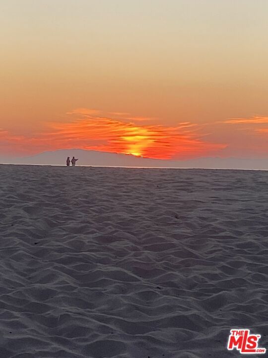 112 Santa Monica Avenue